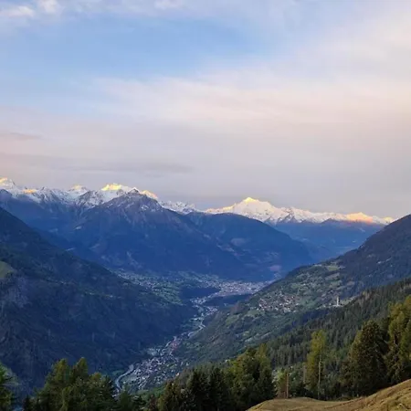 Charming Near Trails *