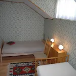 Charming Chalet Near Trails *